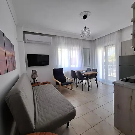 Alana Apartment Ierissos