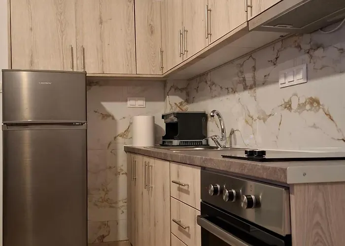 Alana Lejlighed Ierissos